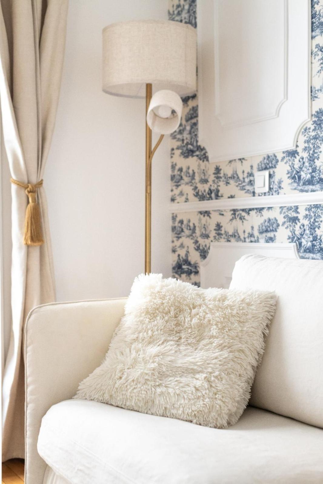 Charming Parisian Flat Near Eiffel Tower Appartamento *