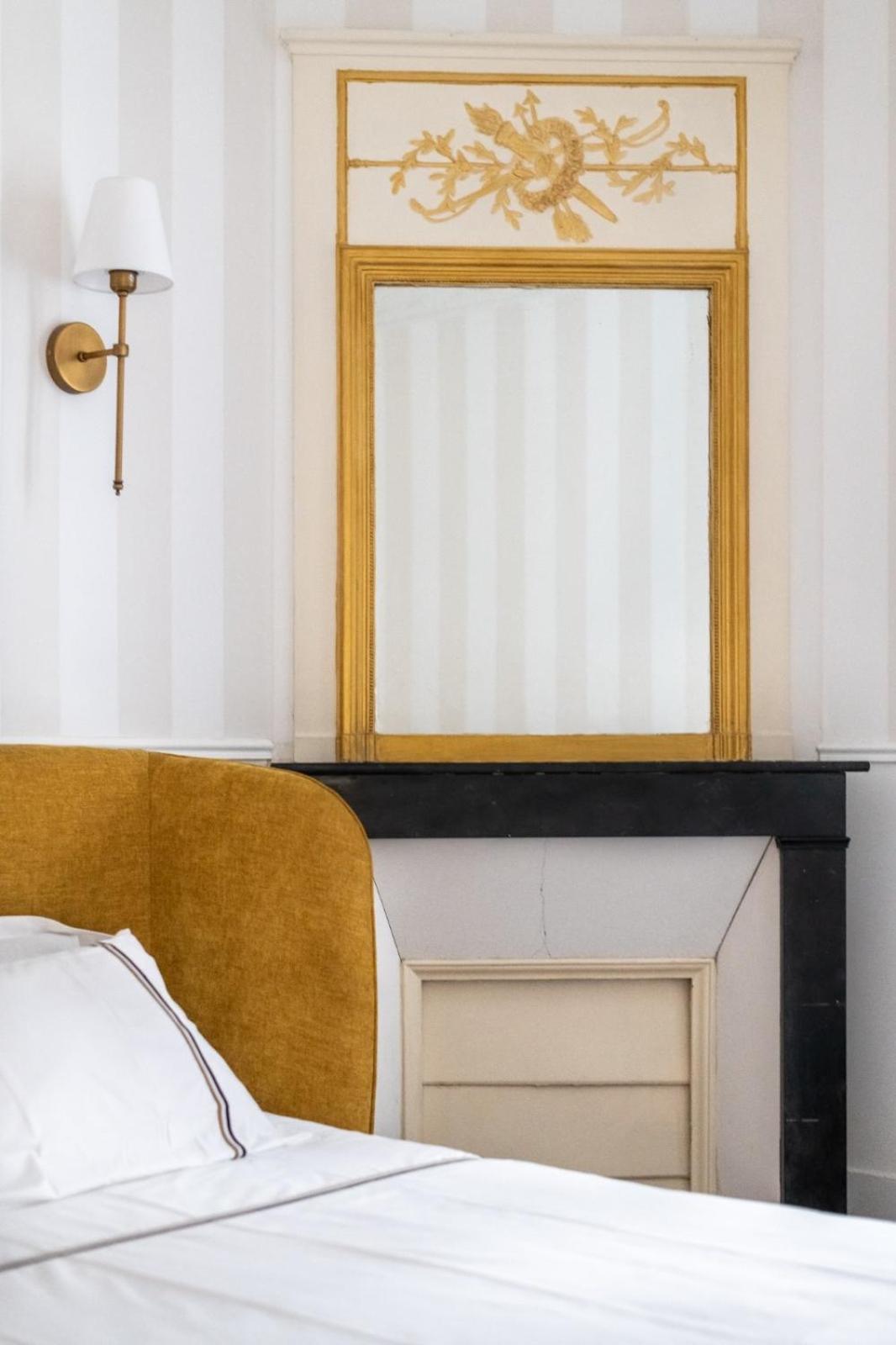 Charming Parisian Flat Near Eiffel Tower Apartment